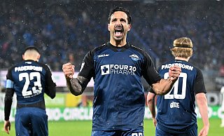 Paderborns Adriano Grimaldi jubelt über sein Tor und die zwischenzeitliche 1:0-Führung für sein Team. - IMAGO/Ulrich Hufnagel