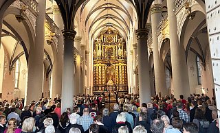 Beim TV-Gottesdienst an Weihnachten könnte es in der Marktkirche voll werden. Unser Bild zeigt den Diözesantag der Chöre im Jahr 2024. - Marco Düker / Erzbistum Beim TV-Gottesdienst an Weihnachten könnte es in der Marktkirche voll werden. Unser Bild zeigt den Diözesantag der Chöre im Jahr 2024. - Marco Düker / Erzbistum