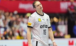 Juri Knorr verpasst das abschließende Gruppenspiel gegen Tunesien. - Soeren Stache/dpa
