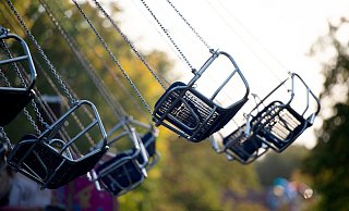 Die Plätze im Kettenkarussell blieben in diesem Jahr leer: Das Kirschblütenfest fällt aus. - Noah Wedel