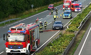 Ein Mercedes-Fahrer aus dem Landkreis Harz fuhr auf der Fahrt in Richtung Dortmund auf einen vorausfahrenden Lkw auf. - Ralph Meyer