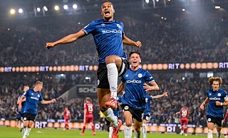 Arminia-Verteidiger Joel Felix feiert sein Tor zum 3:1 gegen Fortuna Düsseldorf. - Teresa Kroeger