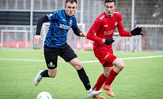 Kai-Niklas Janz (r.) erzielte im Hinspiel das 1:0 für seinen VfL Theesen gegen den SC Herford. - BARBARA FRANKE