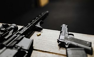 1.102 Menschen in Minden-Lübbecke dürfen aktuell scharfe Waffen besitzen. - Pexels | Kaboompics.com