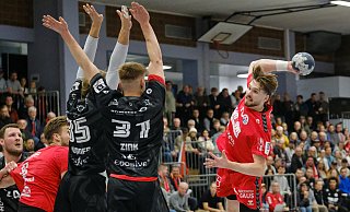 Ralfs Geislers (r.) nimmt bei der TSG A-H Bielefeld eine Schlüsselrolle in der Abwehr ein und ist vorne variabel einsetzbar. - az