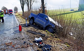 Während eines Hagelschauers verlor der 22-jährige Fahrer eines Pickups bei einem Überholmanöver die Kontrolle über sein Fahrzeug. - Ralph Meyer