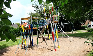 Auf diesem Spielplatz in Löhne soll es zu dem Vorfall gekommen sein, den Ermittler zeitweise für eine versuchte Kindesentführung hielten. - Felix Eisele