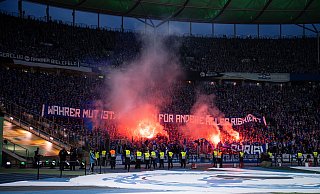 Einige Arminia-Anhänger verbrannten beim DFB-Pokalfinale im Mai in Berlin reichlich pyrotechnisches Material. - Teresa Kroeger/RHR-FOTO