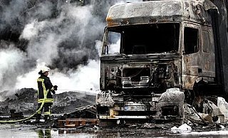 Palettenfabrik in Minden wird ein Raub der Flammen - Minden