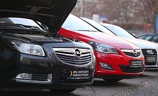 Noch bis zum März soll zumindest der Werkstattbetrieb im Autohaus aufrecht erhalten werden. - picture alliance