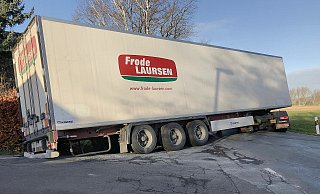 Der Lkw steckt fest. - Thomas Lieske
