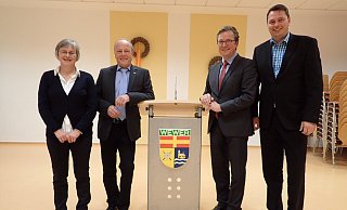 Im Bürgerhaus: Wewer. (v. l.) Hildegard Kramer, Walter Rövekamp, Michael Dreier und Alexander Jacobs. - CDU Wever