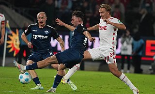 Aaron Zehnter (vorne) und Teamkollege Sven Michel (hinten l.), hier beim Spiel in Köln, stehen vor dem Comeback. - IMAGO/Chai v.d. Laage