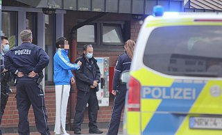Zwei Brüder aus Vlotho sollen einen Mann am Zentralen Omnibusbahnhof mit dem Messer leicht verletzt haben. - Ulf Hanke