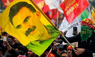 Öcalan hatt die PKK im Februar zur Auflösung aufgerufen. (Archivbild) - Lefteris Pitarakis/AP/dpa