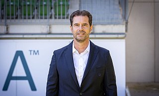 Ralf Kellermann hat als Direktor Frauenfußball beim VfL Wolfsburg die späte Ansetzung der diesjährigen Weltmeisterschaften in Australien und Neuseeland bemängelt. - Moritz Frankenberg/dpa
