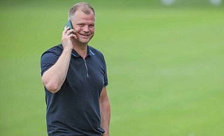 Paderborns Sport-Geschäftsführer Fabian Wohlgemuth wird sein Handy in den nächsten Tagen wohl selten aus der Hand legen können. - Sarah Jonek