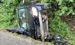 Das Auto kam im starken Regen von der Fahrbahn ab und landete im Graben. - Ralph Meyer