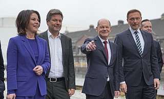 Die Spitzen der Ampel-Koaliton: Außenministerin Annalena Baerbock (v.l.), Vizekanzler Robert Habeck, Bundeskanzler Olaf Scholz und Bundesfinanzminister Christian Lindner. - Michael Kappeler/dpa