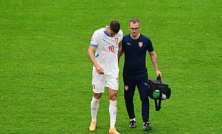 Tschechiens Patrik Schick musste im Spiel gegen Georgien verletzt ausgewechselt werden. - Sina Schuldt/dpa