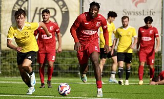 Türk Sports Axel Fiorello Kouadio wird auch in der neuen Saison von Wellensieks Maurice Hertel (l.) verfolgt werden. - Peter Unger Türk Sports Axel Fiorello Kouadio wird auch in der neuen Saison von Wellensieks Maurice Hertel (l.) verfolgt werden. - Peter Unger