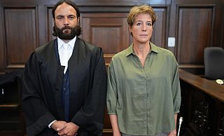 Christina Block und ihr Anwalt Ingo Bott im Gerichtssaal. - Marcus Brandt/dpa Pool/dpa