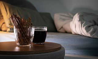Salzstangen und Cola bei Noro-Virus? In Maßen kein Problem und wenn\\\'s unten bleibt ordentlich Elektrolyte. - Christin Klose/dpa-tmn