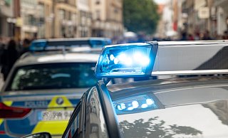 Die Polizei tat den Wagen an der Woerdener Straße im Kreis Gütersloh auf und verfolgte die beiden Jugendlichen. - Symbolbild: Pixabay