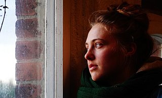 Das seelische und physische Wohlbefinden junger Menschen hat besonders in und seit der Corona-Pandemie stark gelitten, sagen Bielefelder Psychiater. - picture alliance / Caro