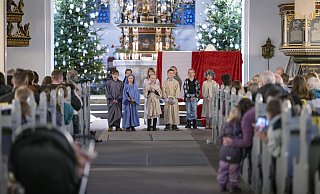 Rund um die Weihnachtsfeiertage 2024 finden in den Kirchen des Kreises Gütersloh wieder zahlreiche Gottesdienste statt. - Symbolfoto/picture alliance