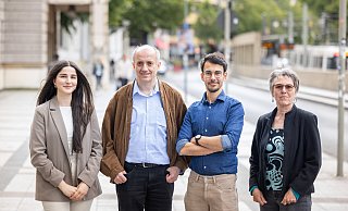 Das Spitzenteam der Partei "Die Linke" für die Kommunalwahl: (v.l.) Liza Koc, Dirk Schmitz, Onur Ocak und Angelika Beier. - Oliver Krato Das Spitzenteam der Partei "Die Linke" für die Kommunalwahl: (v.l.) Liza Koc, Dirk Schmitz, Onur Ocak und Angelika Beier. - Oliver Krato