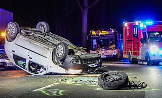 Der Fiat Punto hat sich überschlagen. - Paul Brinkmann