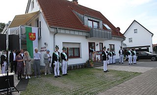 Das frühere Wohnhaus von Hans und Thea Diermann ist nun zum Altenwohnheim umgebaut worden. Am Wochenende wurde es feierlich von den Schützen und Präses Martin Beisler eingeweiht. - Johannes Büttner