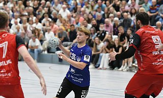 Alles im Griff behalten: Jonah Jungmann (am Ball) und der TuS Spenge wollen am Sonntag beim VfL Eintracht Hagen II dem Spiel ihren Stempel aufdrücken. - Jürgen Krüger