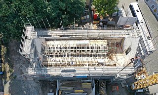 Der Blick von oben in die Baustelle am Archäologischen Fenster. - Stadt Herford