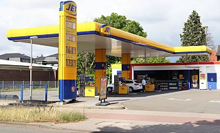 Die Jet-Tankstelle an der Stiftsallee ist in vier Tagen gleich zweimal überfall worden. - Alex Lehn