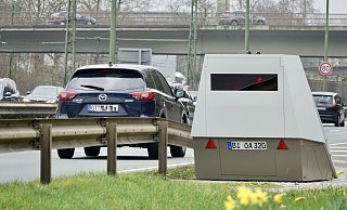 Lucy heißt dieser städtische Blitzer, der in dieser Woche aber nicht am Ostwestfalendamm aufgestellt werden wird. - Peter Unger