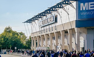 An diesem Samstag werden sich knapp 15.000 Fans auf den Weg zur Paderborner Home-Deluxe-Arena machen, um das Saison-Auftaktspiel des SCP gegen Holstein Kiel zu sehen. - Besim Mazhiqi