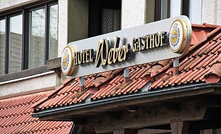 Der ehemalige Gasthof Weber soll mittels des ISEK zum Bürgerhaus umgebaut werden. Die Stadtplaner schätzen die zuwendungsfähigen Kosten auf knapp 2,7 Millionen Euro. Durch gesammelte Spenden des Betreibervereins sowie einer BEG-Förderung könnte der Eigenanteil der Stadt, der sich auf 40 Prozent der Kosten beläuft, noch gesenkt werden. - Madita Schellenberg