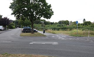 An der Brandisstraße sollen drei Wohnhäuser mit insgesamt 72 Wohneinheiten entstehen. Die bestehenden Parkflächen und Bäume sind nicht Teil der Bauleitplanung. - Neue Westfälische