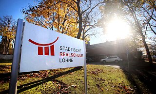 Die Städtische Realschule Löhne ist in diesem Jahr besonders beliebt. Mehr als 90 Anmeldungen liegen dort bereits vor - zu viel für die vorgesehenen zwei Eingangsklassen. - Dirk Windmöller