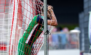 Frust bei Patrik Twardzik: Der Ball geht nicht ins Tor, am Ende steht ein 0:0 zwischen der U23 des 1. FC Köln und dem FC Gütersloh. - Kamil Wilkowski