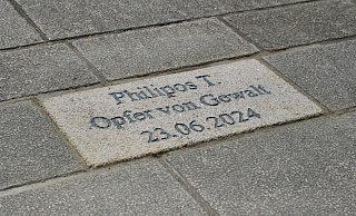Der Gedenkstein für Philipos Tsanis ist auf den Kurterrassen eingebaut. - Ulf Hanke