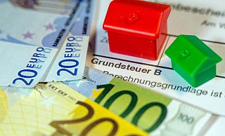 Die Grundsteuer für Hausbesitzer und Grundstückseigentümer sorgt für Probleme. - picture alliance/dpa/dpa-Zentralbild