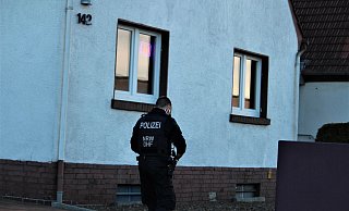 Im Februar durchsuchte die Polizei mehrere Bordelle in OWL - darunter d diesen Rotlichtbetrieb in Löhne. - Lukas Brekenkamp