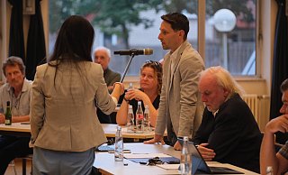 Die Grünen-Fraktion - hier ein Foto aus dem alten Rat - will bei den Ausschussvorsitzenden sparen. - Ulf Hanke