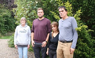 Ihnen stinkts (von links) Evelin Balke, David Behrendt, Annette und Horst Schaefer. MT-Foto: - Claudia Hyna