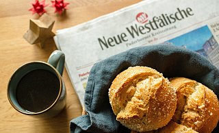 Frische Brötchen vom Bäcker gehören auch an Weihnachten für viele genauso wie die Zeitungslektüre zu einem guten Frühstück dazu. - Lena Henning Frische Brötchen vom Bäcker gehören auch an Weihnachten für viele genauso wie die Zeitungslektüre zu einem guten Frühstück dazu. - Lena Henning