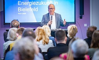 Soll die Wärmewende in Bielefeld gelingen, sind nach den Worten von Oberbürgermeister Pit Clausen alle in der Stadt gefragt. - Sarah Jonek
