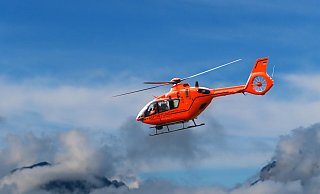 Ein Rettungshubschrauber war am Freitag im Kreis Gütersloh im Einsatz, um den lebensgefährlich verletzten Radfahrer ins Krankenhaus nach Bielefeld zu bringen. - Symbolfoto Pixabay